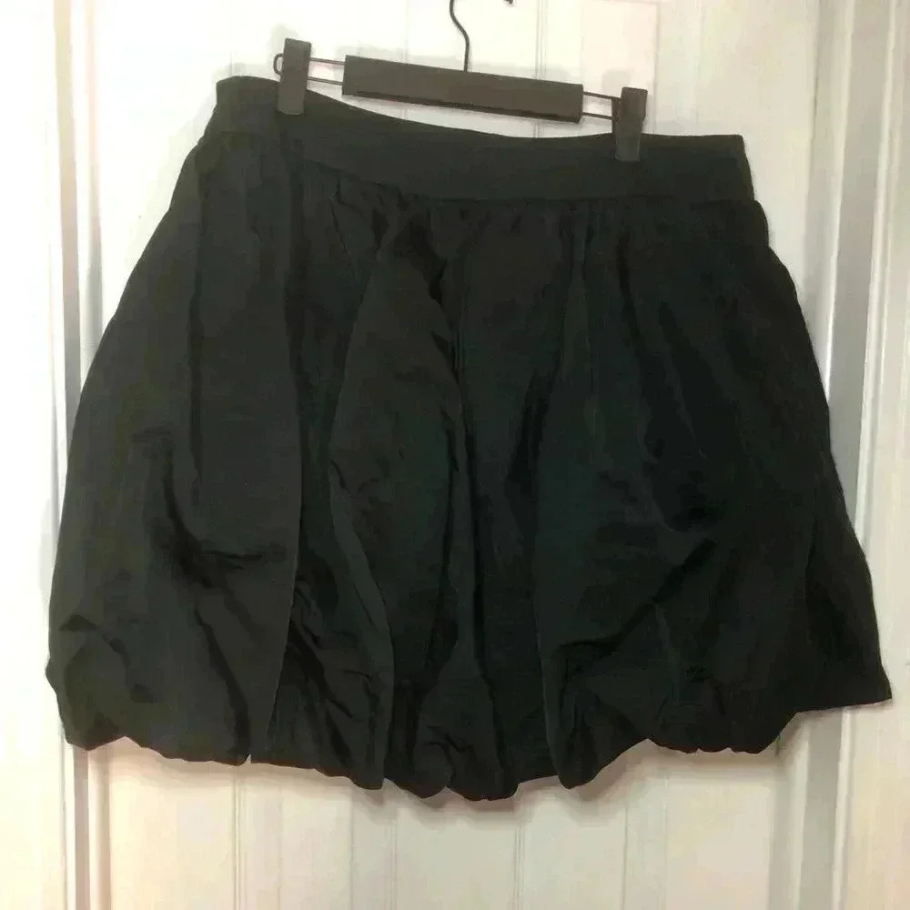 Black Pleated Taffeta Mini Bubble Skirt size 6 NWOT - Picture 9 of 14